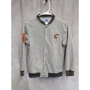 NBA Cleveland Cavaliers Kids Gray Varsity Snap Sweatshirt Jacket Youth Medium 8